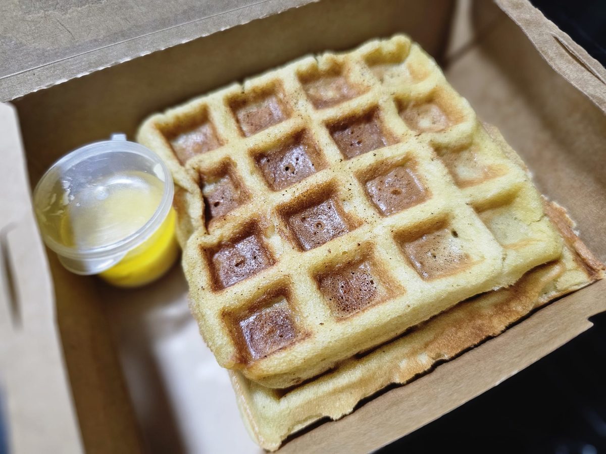Halal keto breakfast ideas in Singapore, keto almond waffle from Kyla With Keto